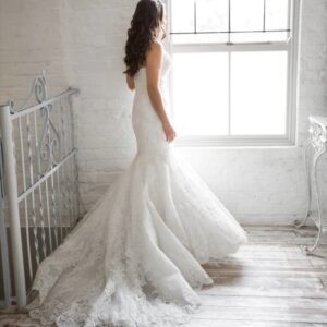 Enzoani Dakota Preloved Wedding Dress
