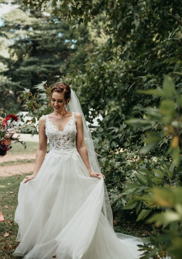 Enzoani Beautiful Preloved Wedding Dress
