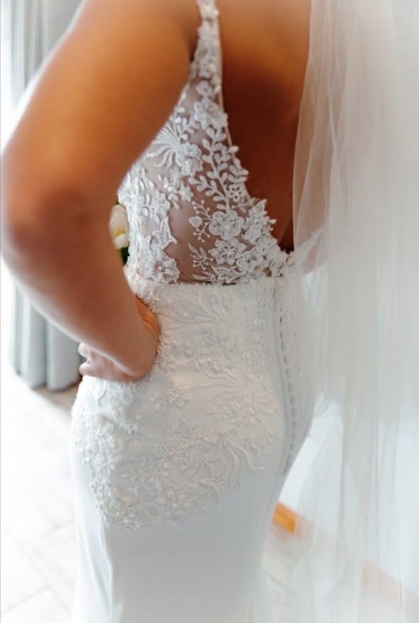 Robyn Roberts Preloved Wedding Dress