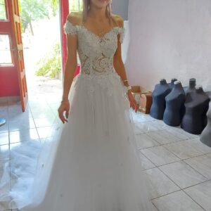 Barronne Bruidshuis Brand New Wedding Dress
