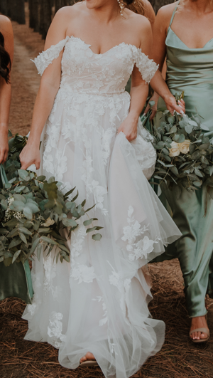 Madi Lane Elora Preloved Wedding Dress