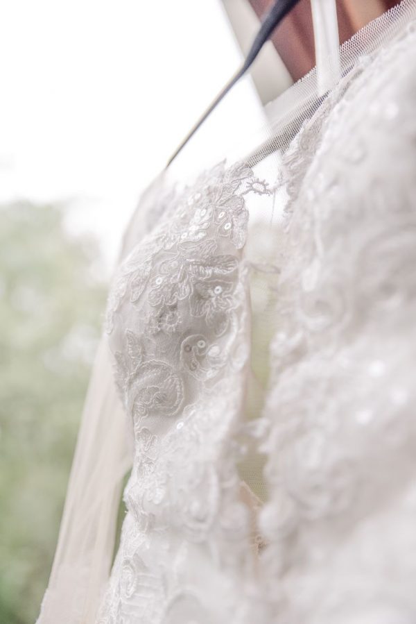 Daria Karlozi Preloved Wedding Dress