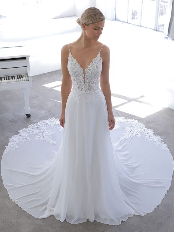 Enzoani Novella Preloved Wedding Dress