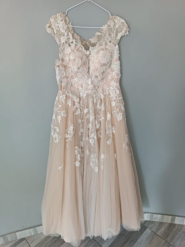 Elena Vasylkova Preloved Wedding Dress